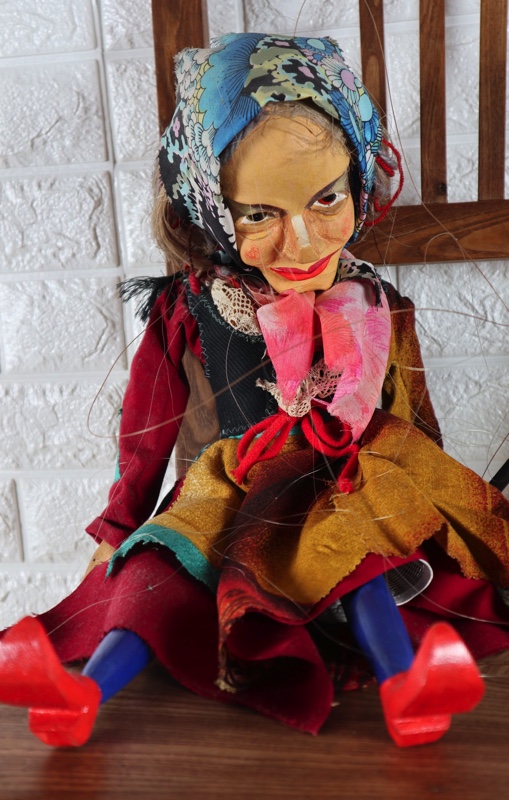 Marionette älter vintage nackte Oma