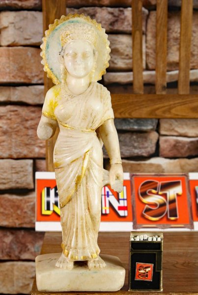 Asiatika Stein Figur Skulptur Indien 30cm hoch Gottheit Marmor Alabaster älter