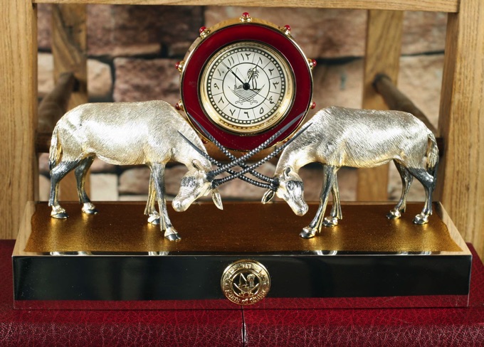 Silber 925 Tischuhr Hilser for Grant Macdonald Staatsgeschenk Katar Antilopen