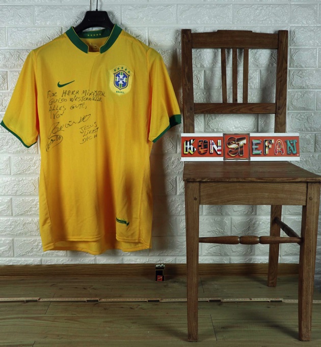 Nike Brasilien Trikot handsigniert Jorginho Guido Westerwelle Staatsgeschenk