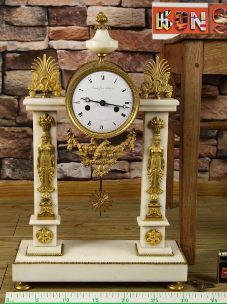 Portaluhr antik Boucher freres horlogers a St Quentin Frankreich Empire Saint